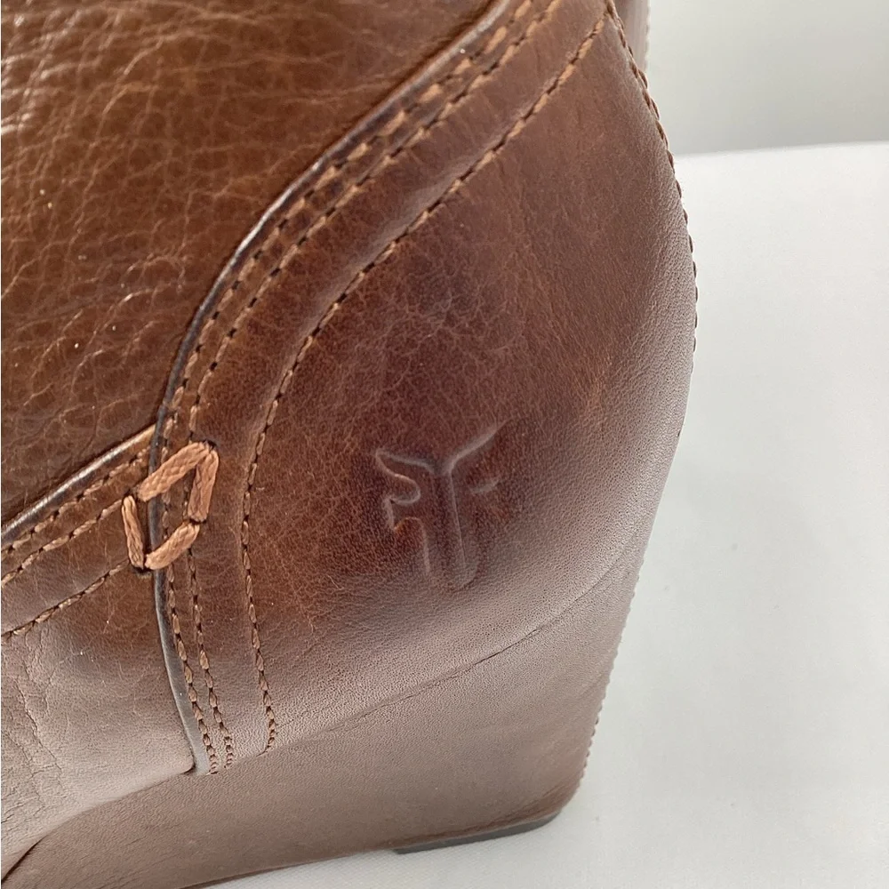 Frye Carson Cognac Dark Brown Leather Wedge Boots